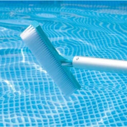 Kit D'entretien Piscine Luxe Vac+ Intex -Magasin Mobilier kit d entretien piscine luxe intex 2