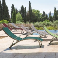 Transat Samba Pliable Et Empilable Bordeaux Hespéride -Magasin Mobilier transat samba bordeaux hesperide 6